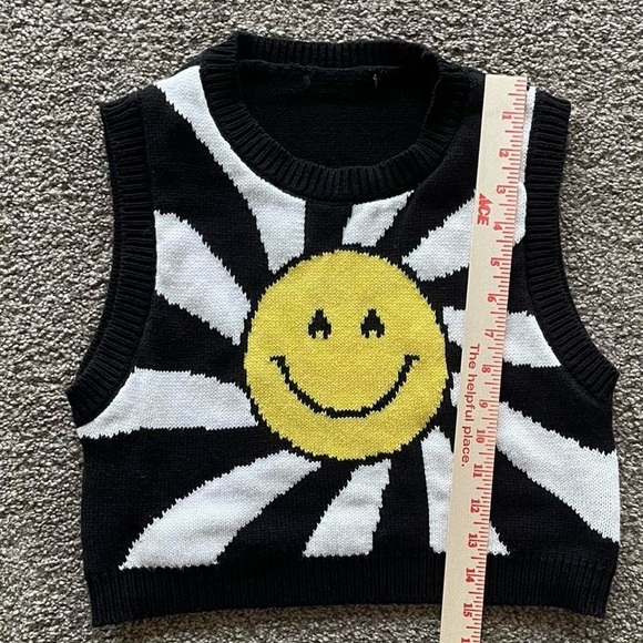 Black and White Smiley Face Knit Vest - Picture 4 of 5